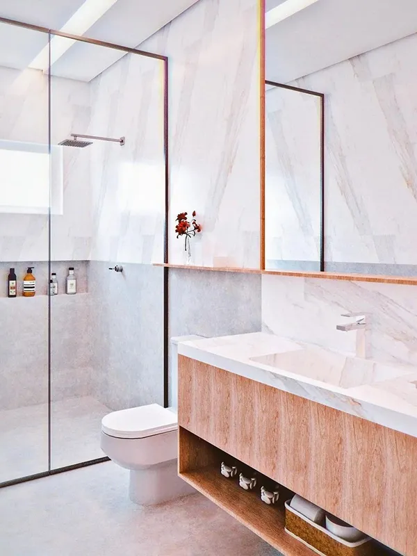 espaço simples com revestimento branco