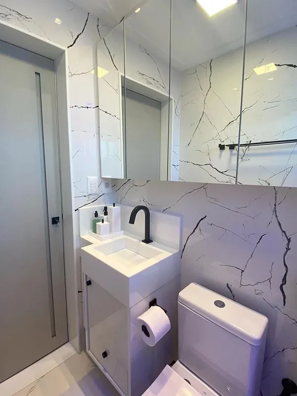 revestimento esmaltado em banheiros 