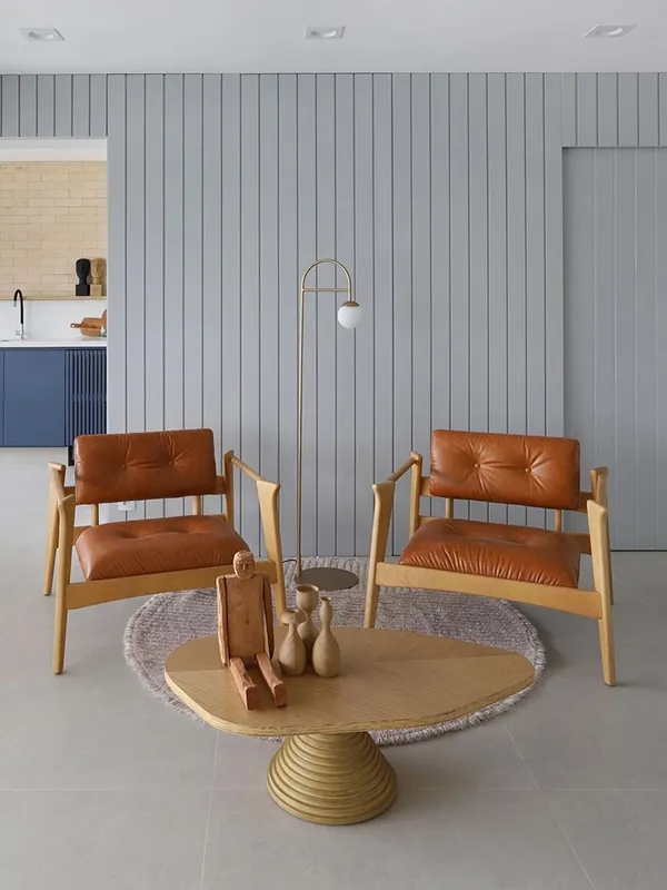 detalhes cinza na decoração da sala simples