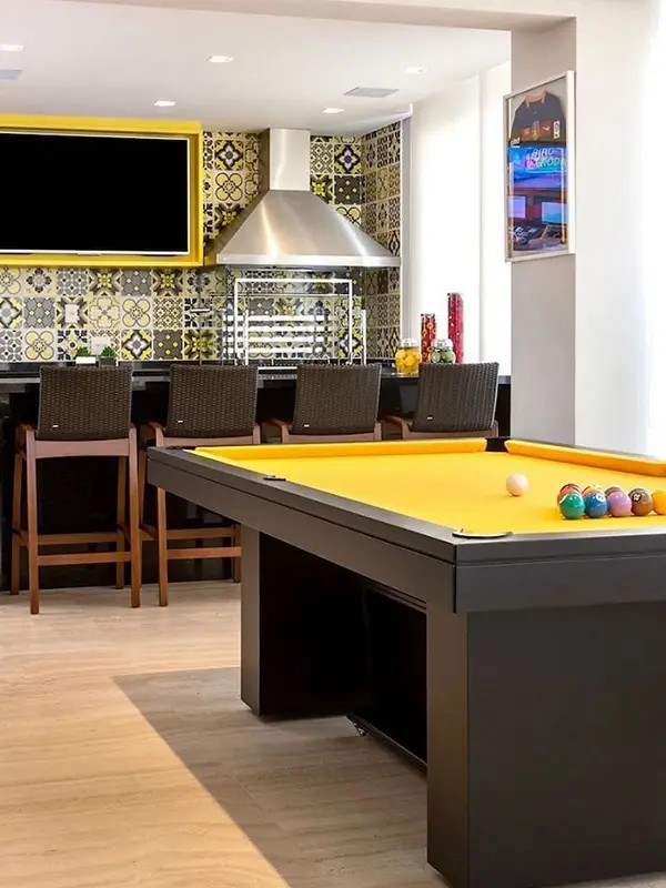 churrasqueira com revestimentos coloridos