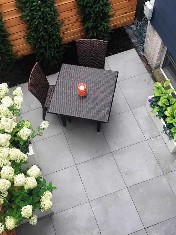 terraço com piso cimenticio