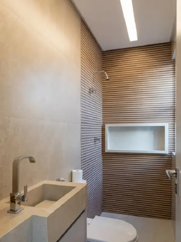 Porcelanato Ripado: O Segredo dos Espaços Elegantes! Preços, Dicas e Vantagens +23 Fotos 62 banheiro com box de ripado