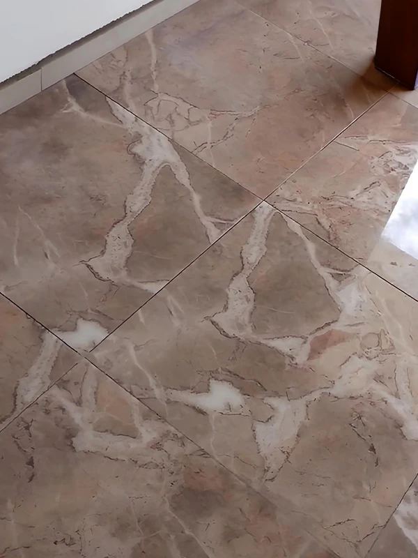 Contrastes de cores com marrom marmorizado