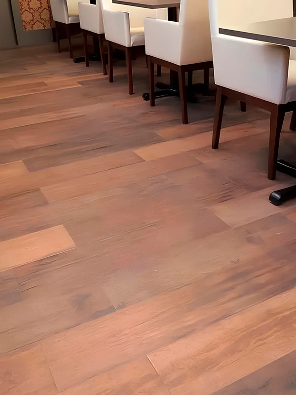 Porcelanato amadeirado marrom