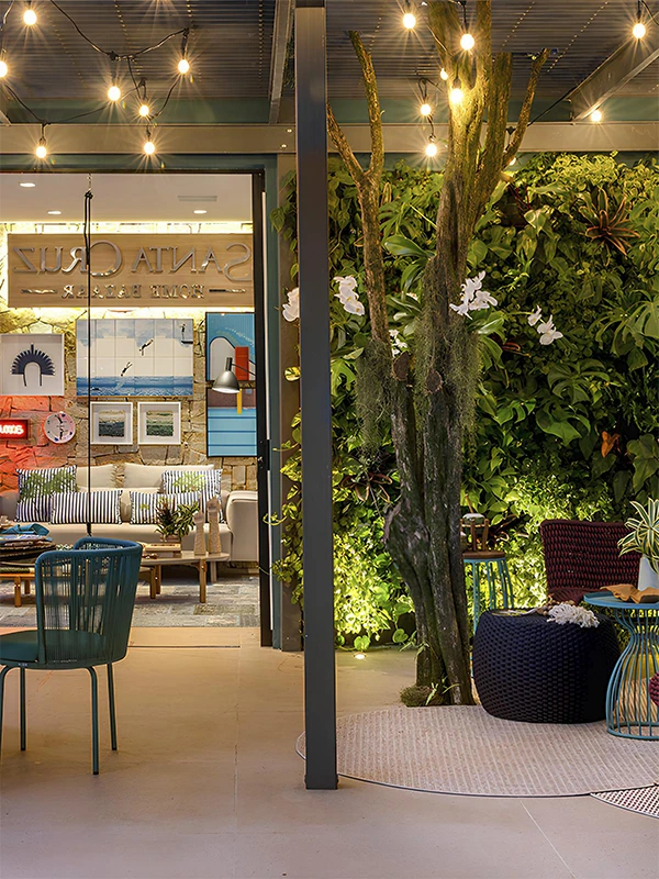 paisagismo para pergolado com bastante plantas