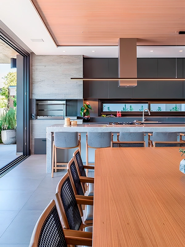 área gourmet com porcelanato natural aplicado no piso