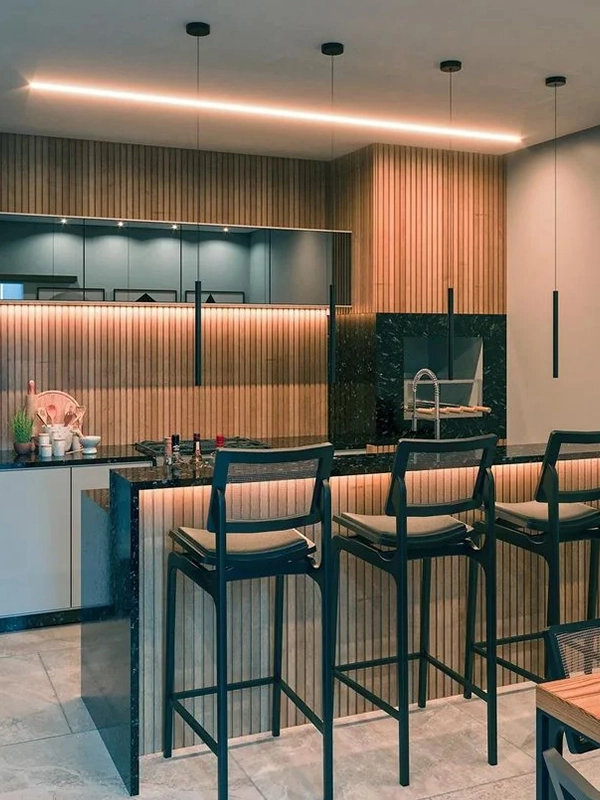 área gourmet pequena  com móveis de MDF