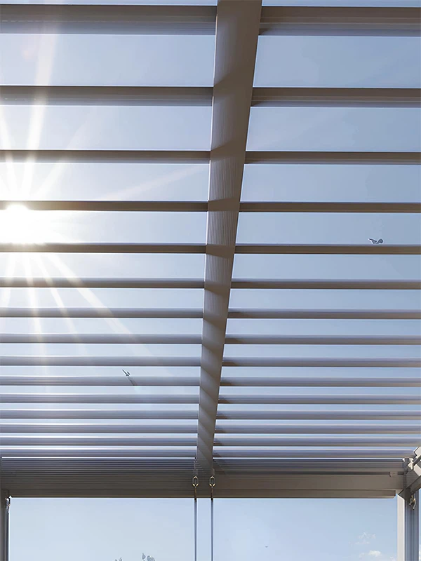 Pergolado com proteção solar