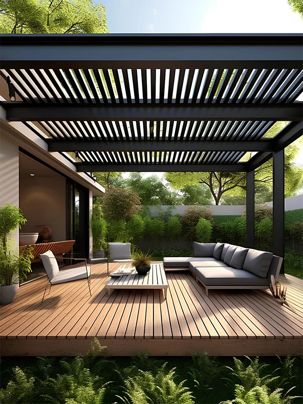 Área externa com deck de madeira plástica e pergolado galvanizado complementando o jardim