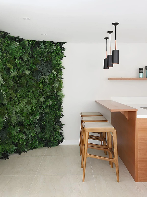 Piso Acetinado: Harmonia e Sofisticação em Cores, Projetos e Modelos +34 Fotos 88 Espaço com piso acetinado e jardim vertical