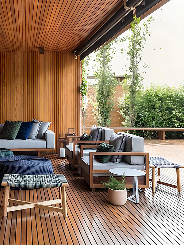 varanda rústica com deck de madeira 