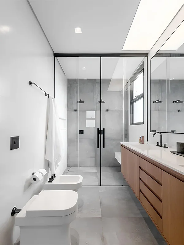 banheiro com porcelanato cimenticio