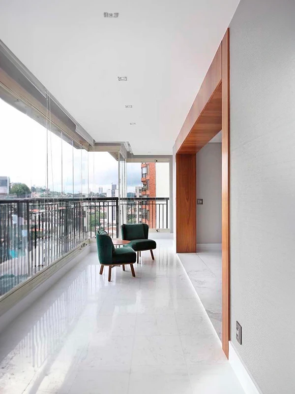 Porcelanato esmaltado aplicado na varanda