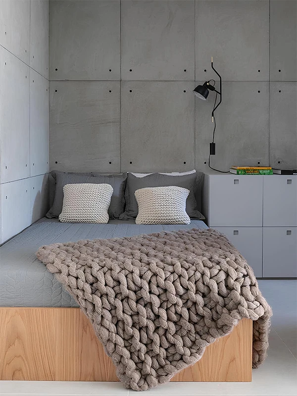 opções de revestimento apra quarto com o cimento queimado claro