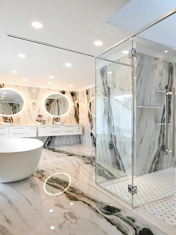 Cores branca s marmorizada aplicado no revestimento branco