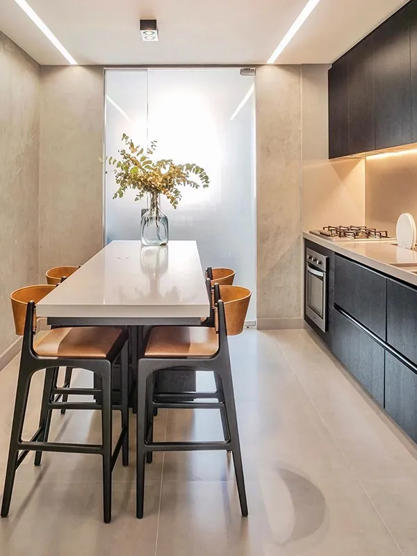 espaços do apartamento com móveis planejados para um ambiente sofisticado