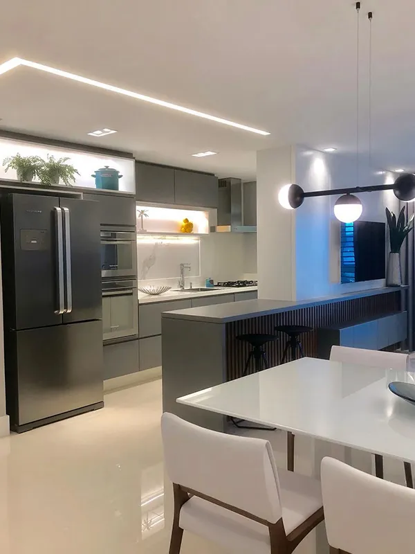 Mostrando como o revestimento retificado pode ser versatil, se adaptando em qualquer tipo de ambiente da casa 