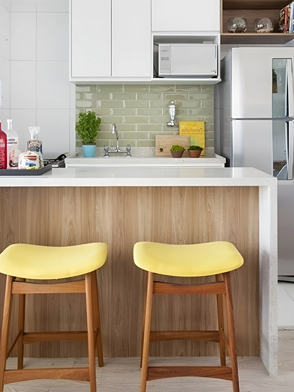 ceramica que destaca a madeira de móveis panejado 