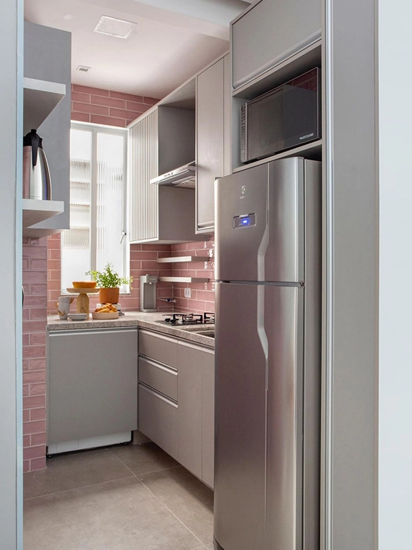 piso de ceramica na cozinha rosa 