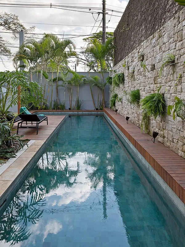 Mostrando a variação de revestimento para piscina com ceramica