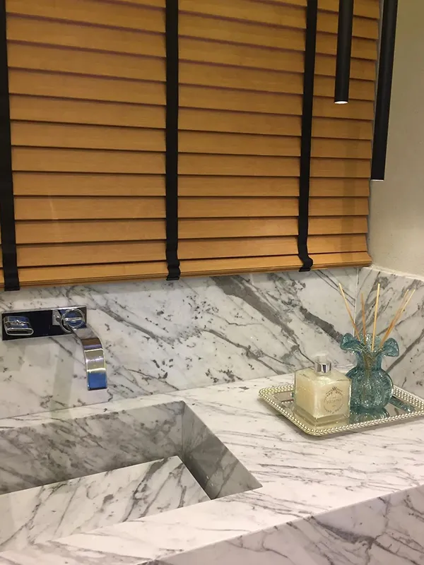 harmonia do marmore com madeira