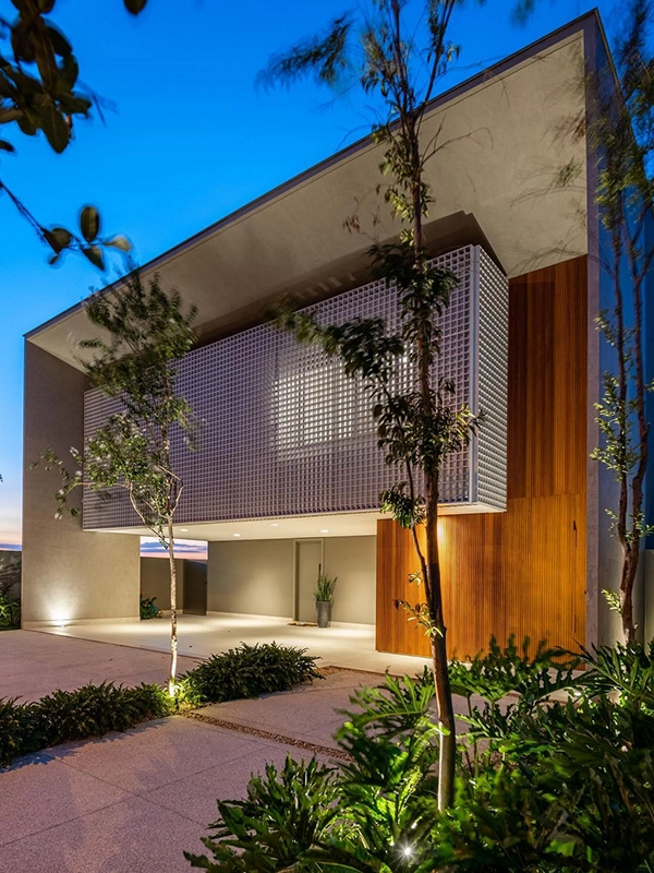 revestimento 3d para fachada com detalhes em madeira natural